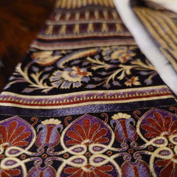Collezion Bellagio Red, Black, Gold, Blue, Purple and Grey Paisley and Geometric - Picture 2 of 4